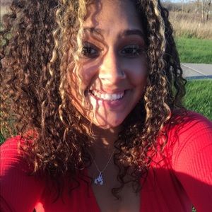 Meet your Posher, Celine